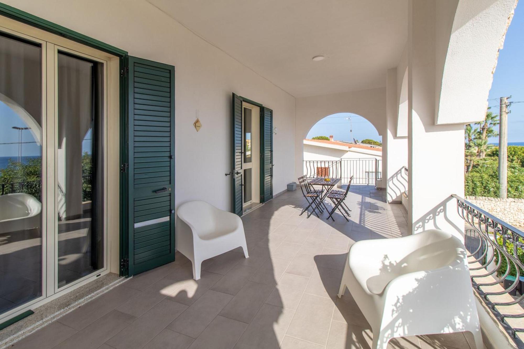 Villa Archi Sul Mare Cava dʼAliga Eksteriør billede
