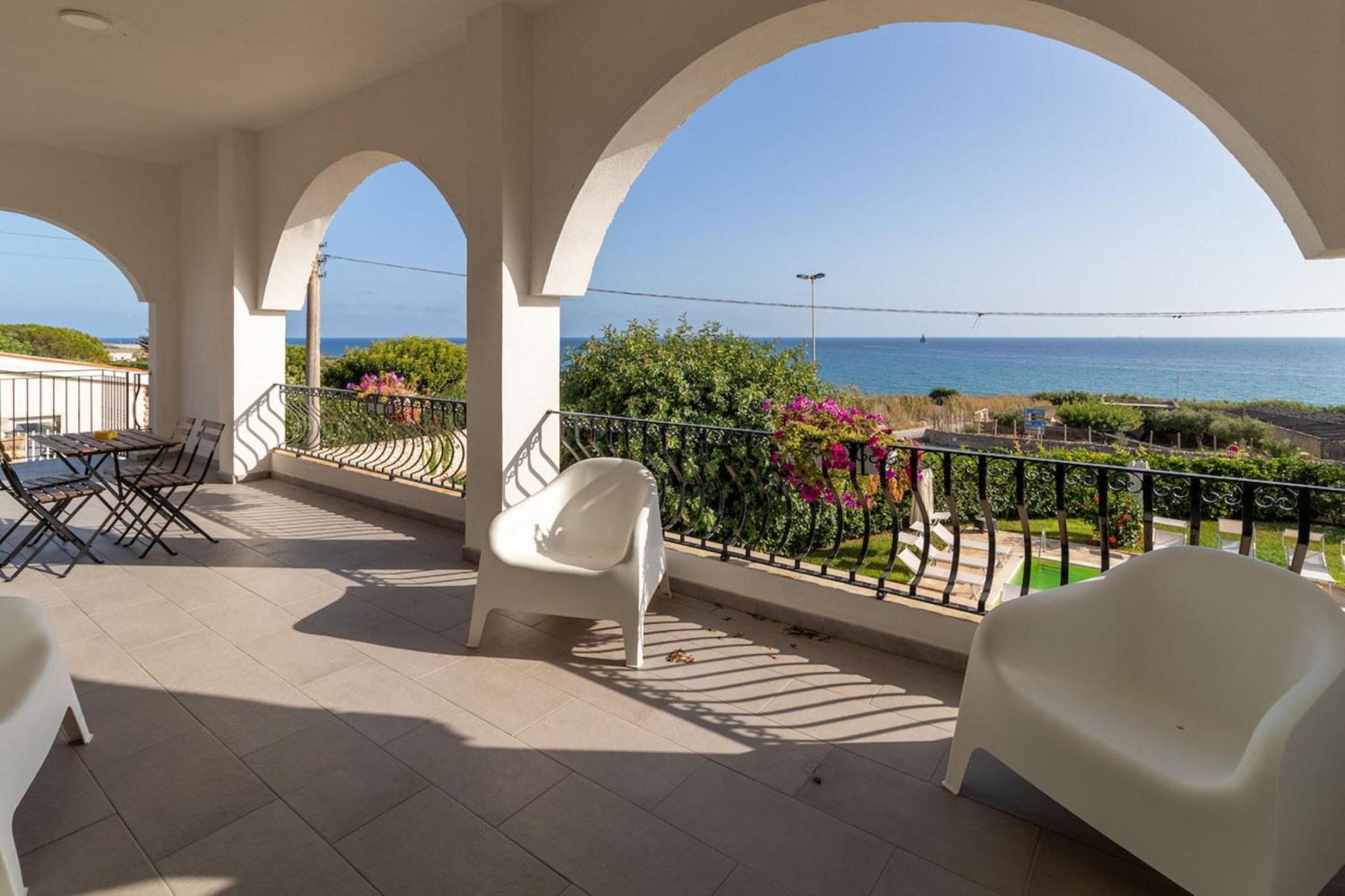 Villa Archi Sul Mare Cava dʼAliga Eksteriør billede