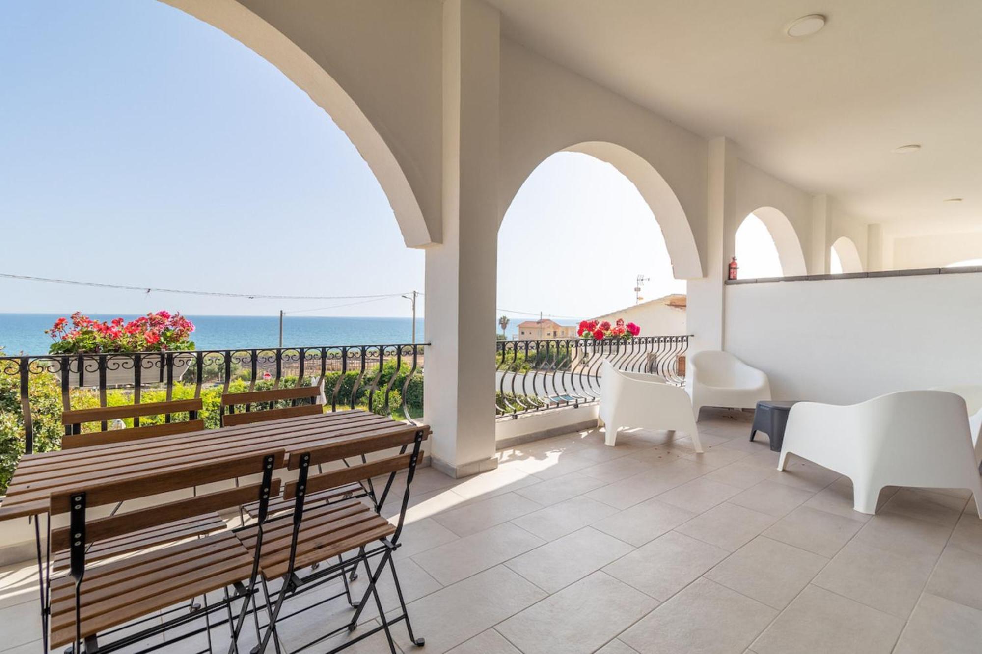 Villa Archi Sul Mare Cava dʼAliga Eksteriør billede